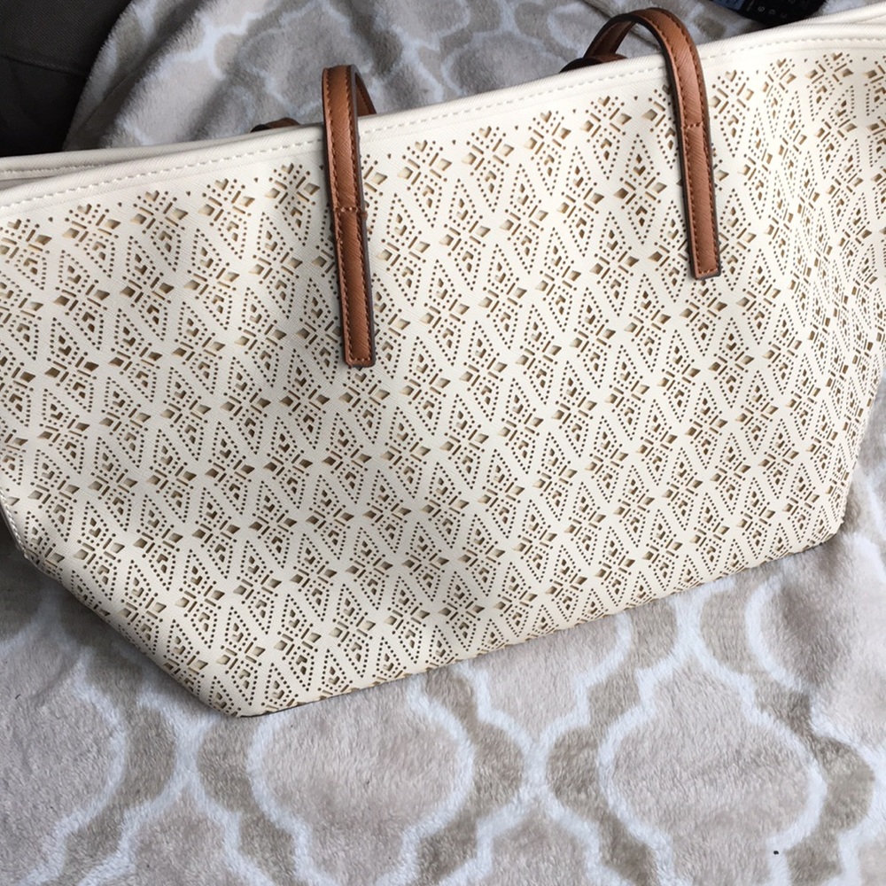 Cream cutout bag